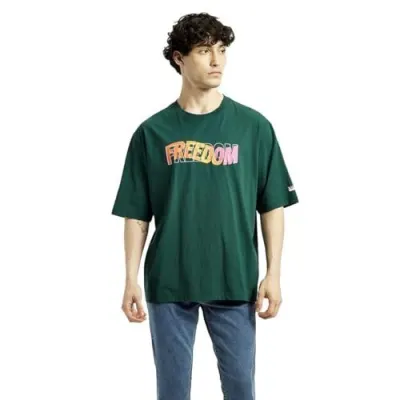 Levi's Men's Printed Regular Fit T-Shirt at ₹369