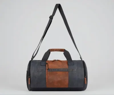 Gear Clubsport 3 9"/33L Faux Leather Large Water Resistant Duffle Bag/Travel Bag at ₹666