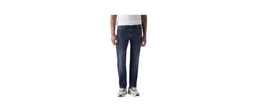Levi's Men's Jeans at ₹899