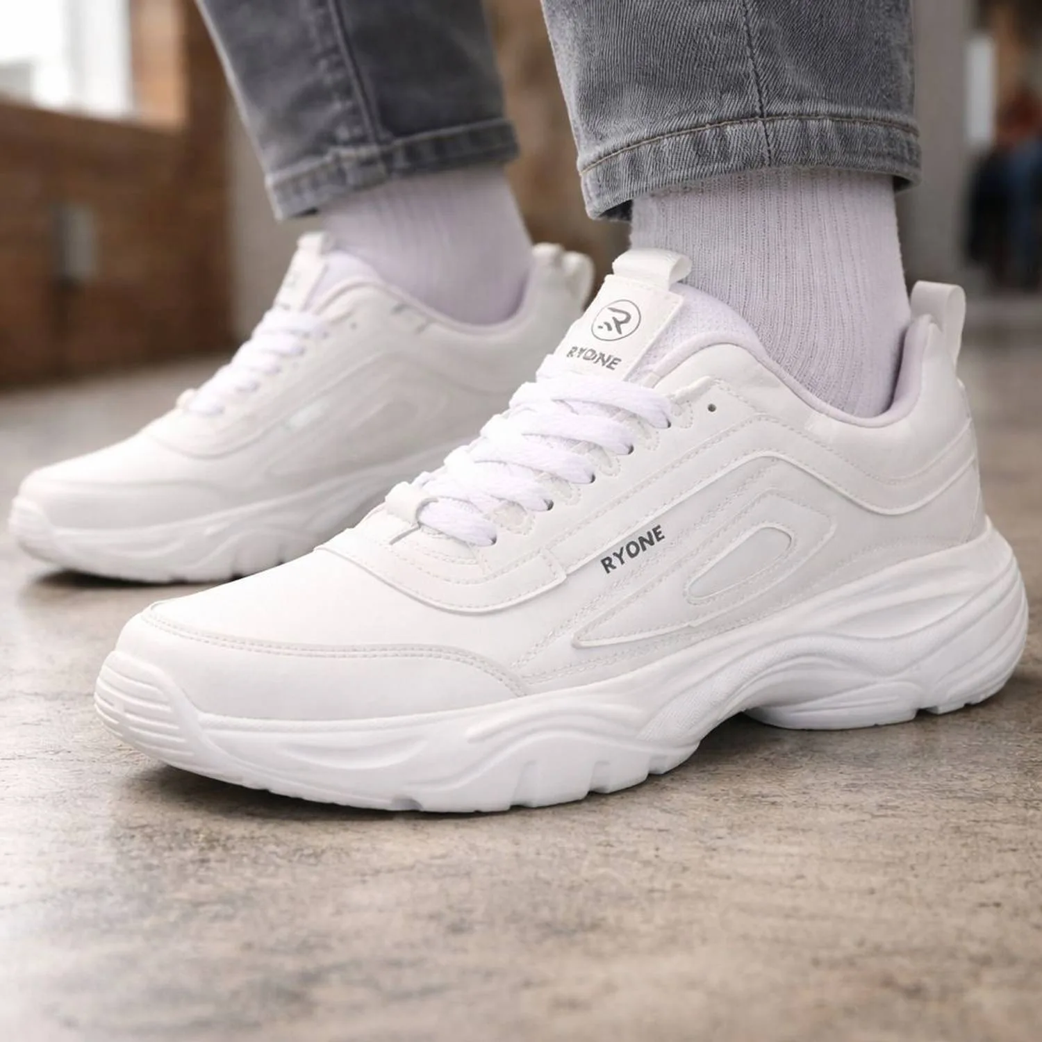 Men's Sneakers at ₹376