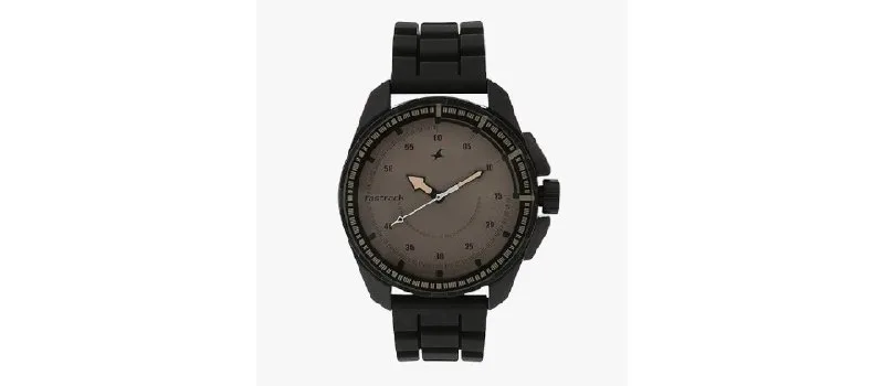 Fastrack Commando Quartz Analog Brown Dial Black Plastic Strap Watch at ₹1,447