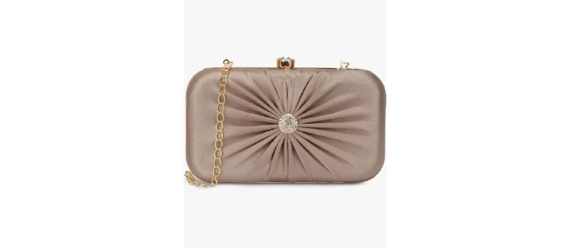Lavie Avira Oval Framed Clutch at ₹699