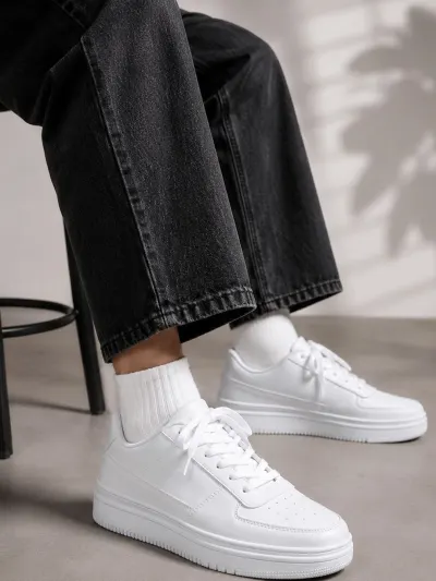 Sneakers at ₹479