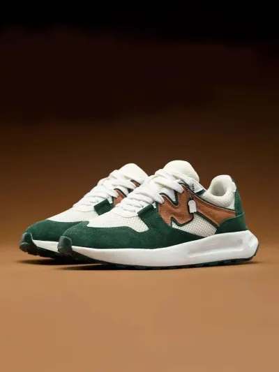 Sneakers at ₹438