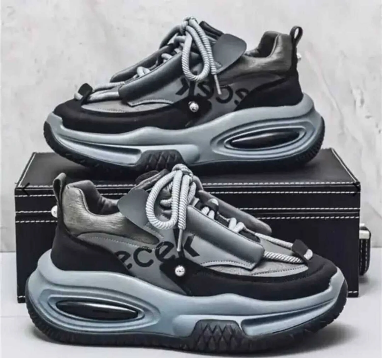 Men's Sneakers at ₹368