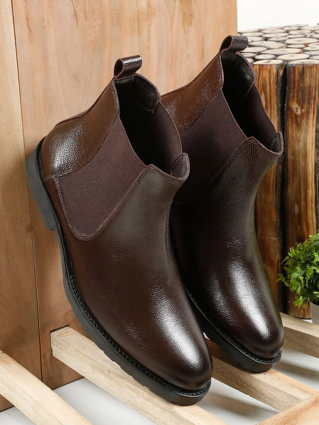 Teakwood Leathers Men Leather Chelsea Boots at ₹1,599