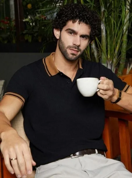 CAHOOT Men Solid Polo Collar Cotton T-shirt